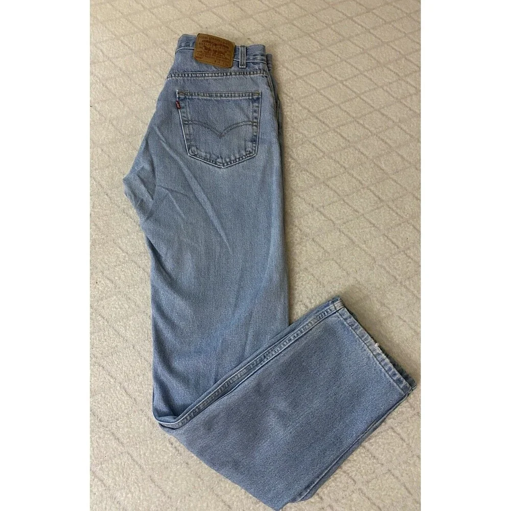 Vintage Levi’s 505 Light Blue Straight Leg Jeans Men’s Size 34W 34L